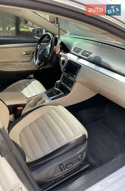 Купе Volkswagen CC / Passat CC 2012 в Ужгороді