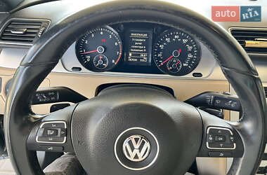 Купе Volkswagen CC / Passat CC 2014 в 