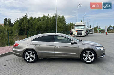 Купе Volkswagen CC / Passat CC 2009 в 