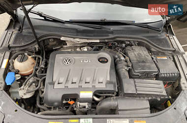 Купе Volkswagen CC / Passat CC 2013 в 
