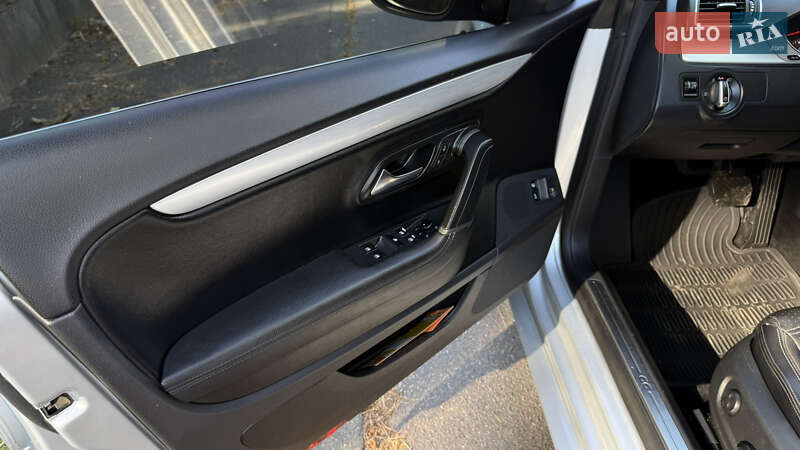 Купе Volkswagen CC / Passat CC 2012 в Боярке