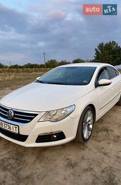 Купе Volkswagen CC / Passat CC 2009 в 