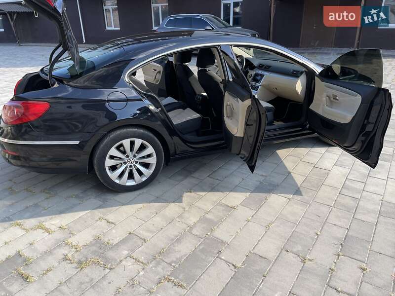 Купе Volkswagen CC / Passat CC 2008 в Охтирці