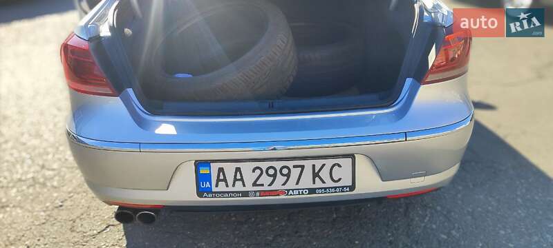 Купе Volkswagen CC / Passat CC 2012 в Києві