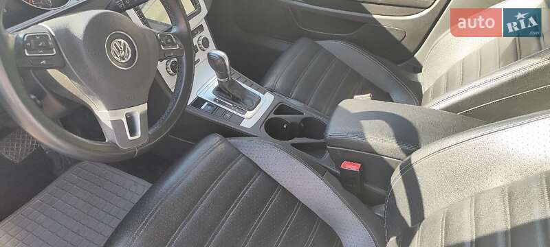 Купе Volkswagen CC / Passat CC 2012 в Києві