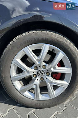 Купе Volkswagen CC / Passat CC 2012 в 