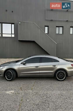 Купе Volkswagen CC / Passat CC 2012 в 