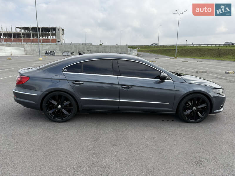 Купе Volkswagen CC / Passat CC 2011 в Львове