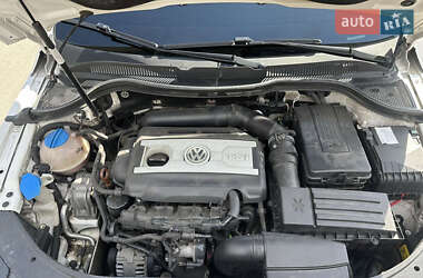 Купе Volkswagen CC / Passat CC 2012 в 