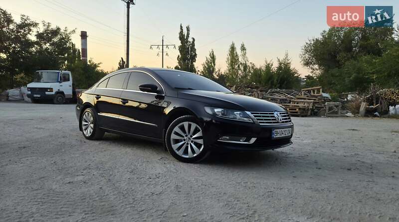 Купе Volkswagen CC / Passat CC 2012 в 