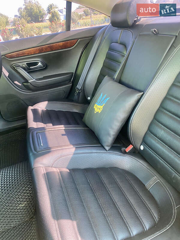 Купе Volkswagen CC / Passat CC 2010 в Бершади