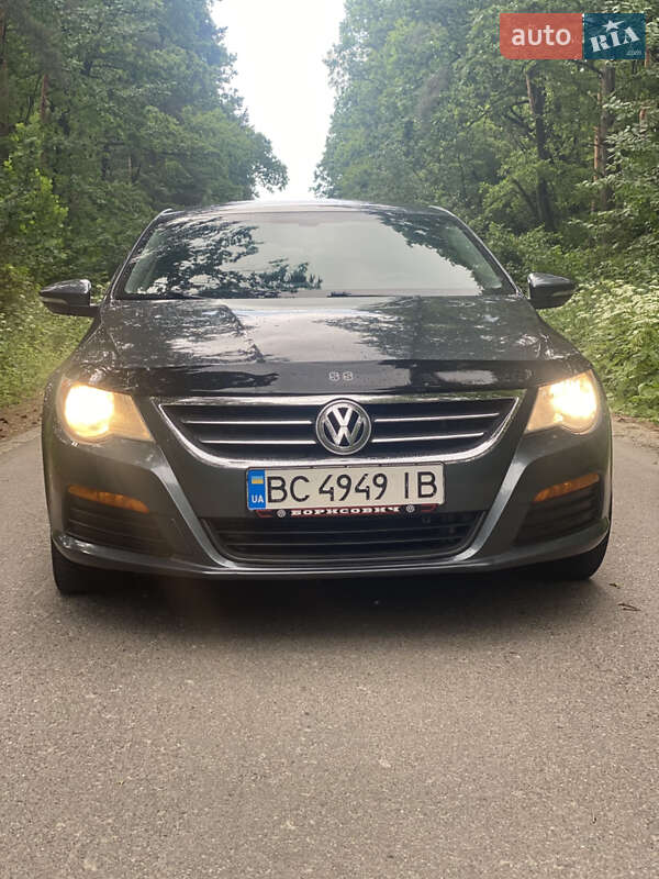 Купе Volkswagen CC / Passat CC 2010 в Львове