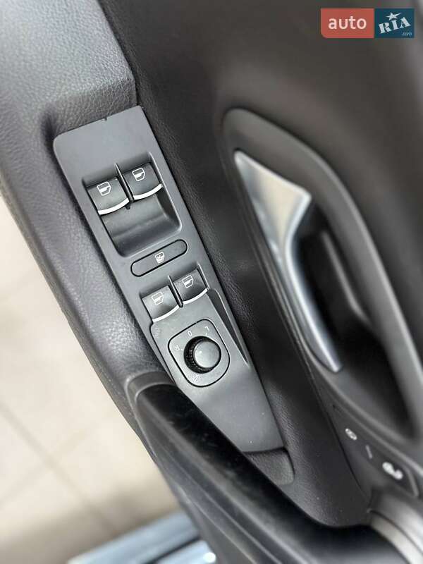 Купе Volkswagen CC / Passat CC 2014 в Киеве