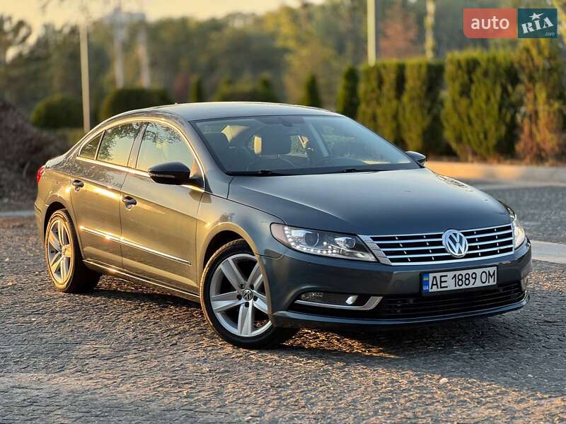 Купе Volkswagen CC / Passat CC 2013 в 