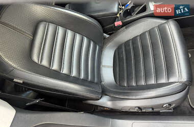Купе Volkswagen CC / Passat CC 2011 в 
