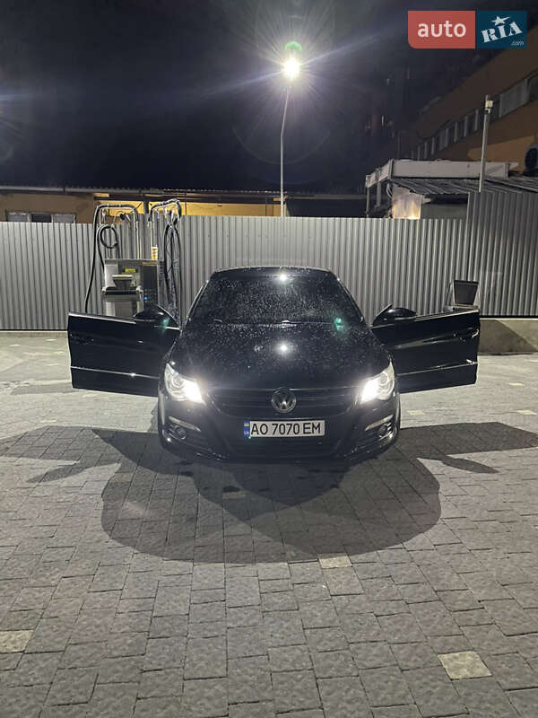 Купе Volkswagen CC / Passat CC 2010 в Ужгороде