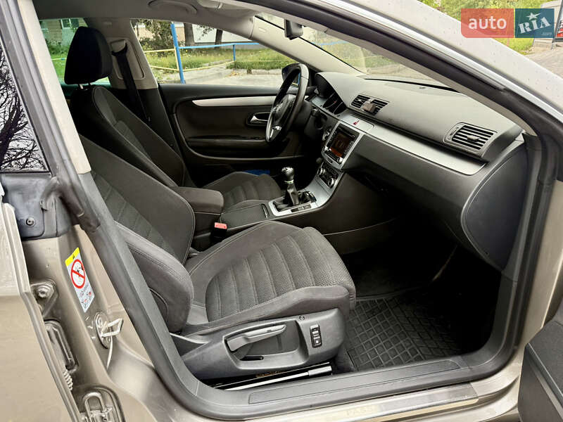 Купе Volkswagen CC / Passat CC 2009 в Тернополе фото 15 Купе Volkswagen CC / Passat CC 2009 в Тернополе