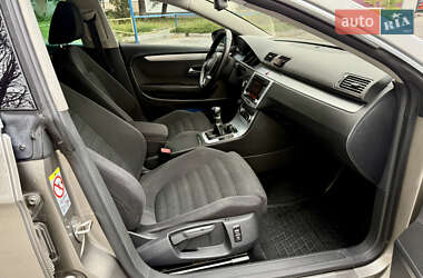 Купе Volkswagen CC / Passat CC 2009 в 
