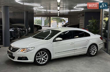 Купе Volkswagen CC / Passat CC 2011 в 