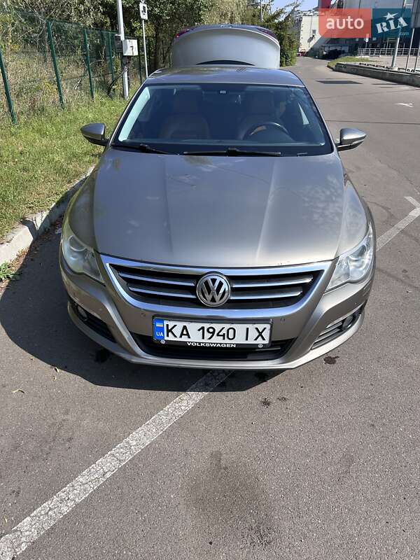 Купе Volkswagen CC / Passat CC 2009 в 