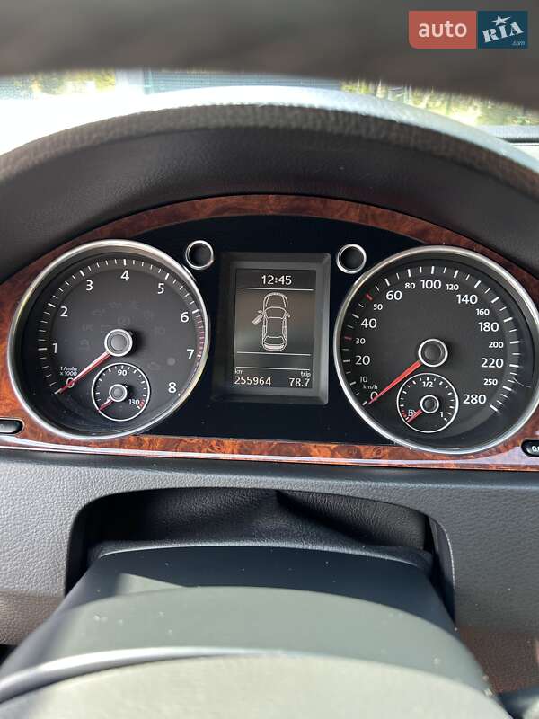 Купе Volkswagen CC / Passat CC 2009 в Киеве