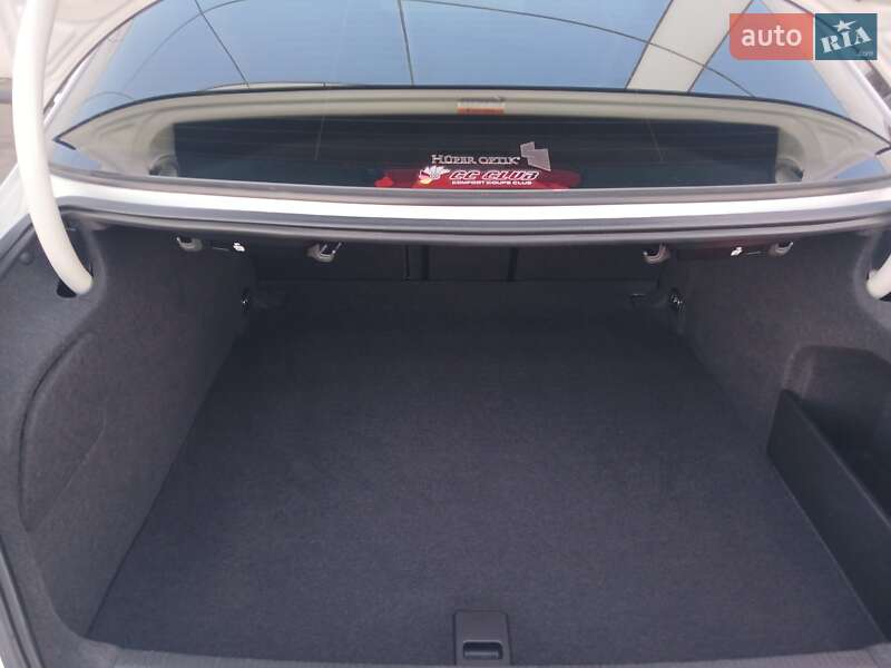 Купе Volkswagen CC / Passat CC 2014 в Білгороді-Дністровському