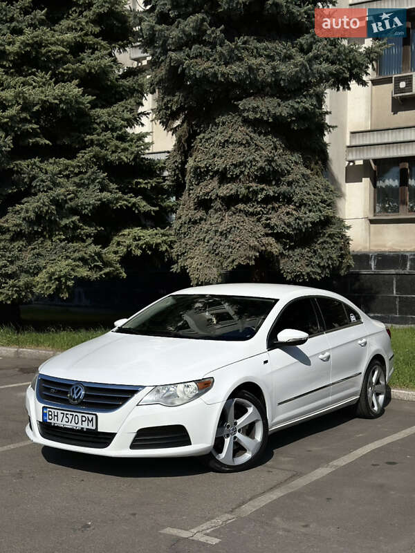 Купе Volkswagen CC / Passat CC 2010 в 