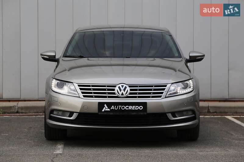 Купе Volkswagen CC / Passat CC 2012 в Києві