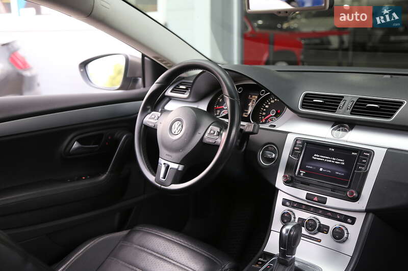 Купе Volkswagen CC / Passat CC 2012 в Києві