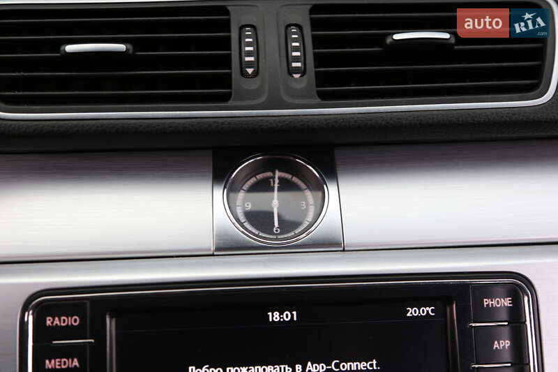 Купе Volkswagen CC / Passat CC 2012 в Києві