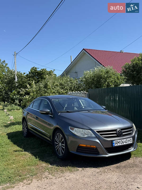 Купе Volkswagen CC / Passat CC 2011 в Андрушевке