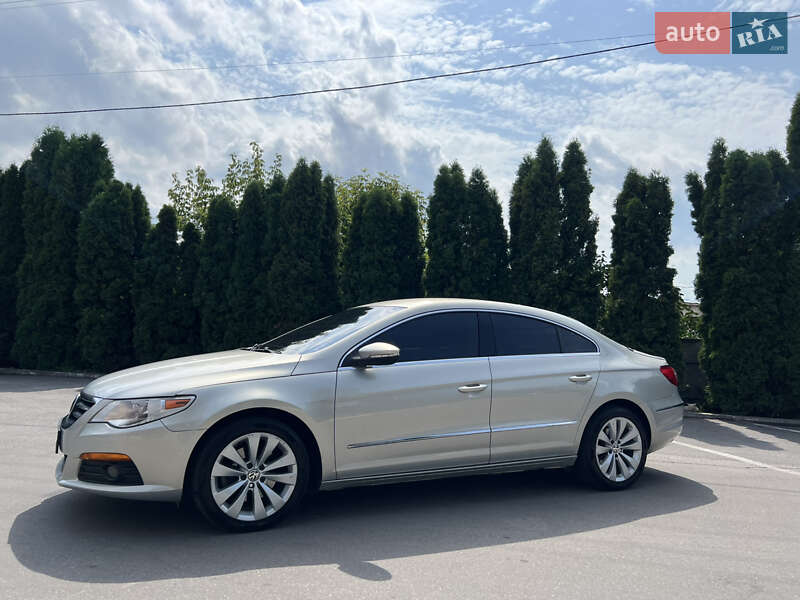 Купе Volkswagen CC / Passat CC 2010 в Тернополе