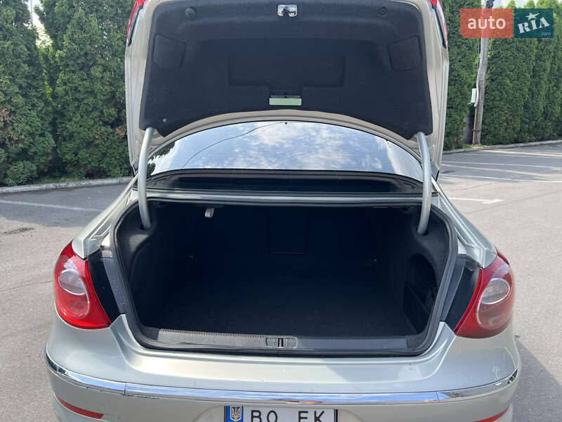 Купе Volkswagen CC / Passat CC 2010 в Тернополе