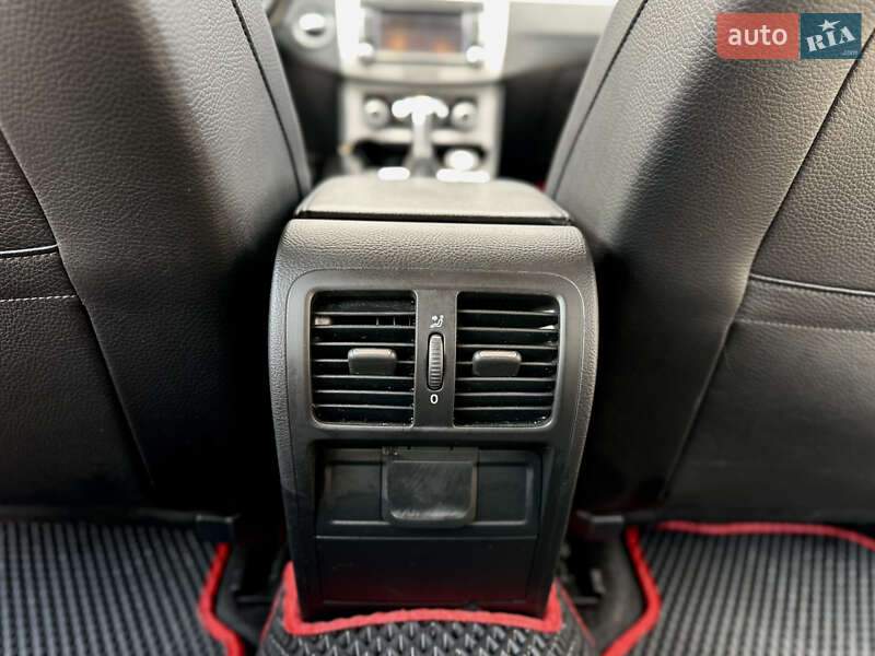 Купе Volkswagen CC / Passat CC 2010 в Тернополе