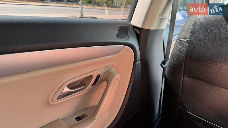Купе Volkswagen CC / Passat CC 2012 в Черкассах