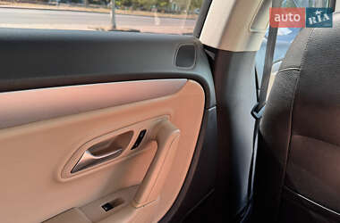 Купе Volkswagen CC / Passat CC 2012 в 