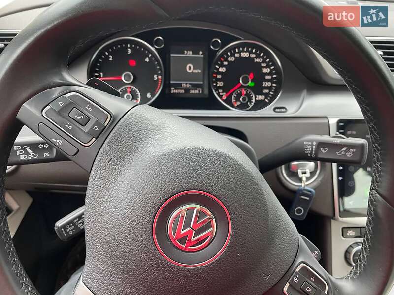 Купе Volkswagen CC / Passat CC 2012 в Харькове