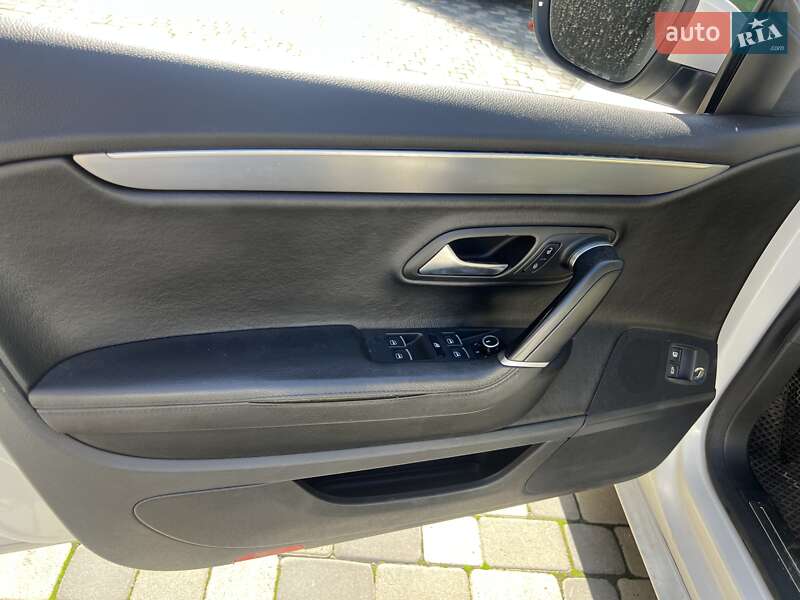 Купе Volkswagen CC / Passat CC 2012 в Ивано-Франковске