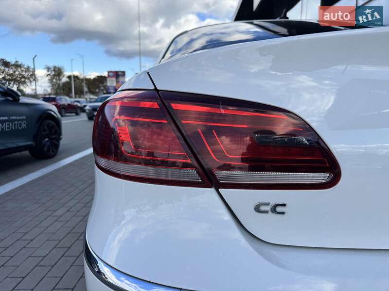 Купе Volkswagen CC / Passat CC 2014 в Киеве