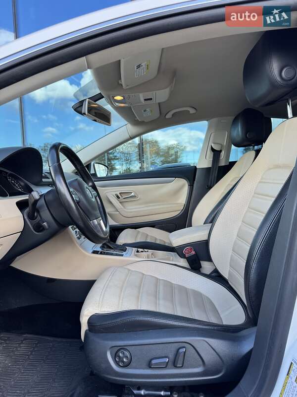 Купе Volkswagen CC / Passat CC 2014 в Киеве