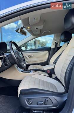 Купе Volkswagen CC / Passat CC 2014 в 