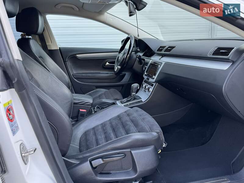 Купе Volkswagen CC / Passat CC 2013 в Тернополі