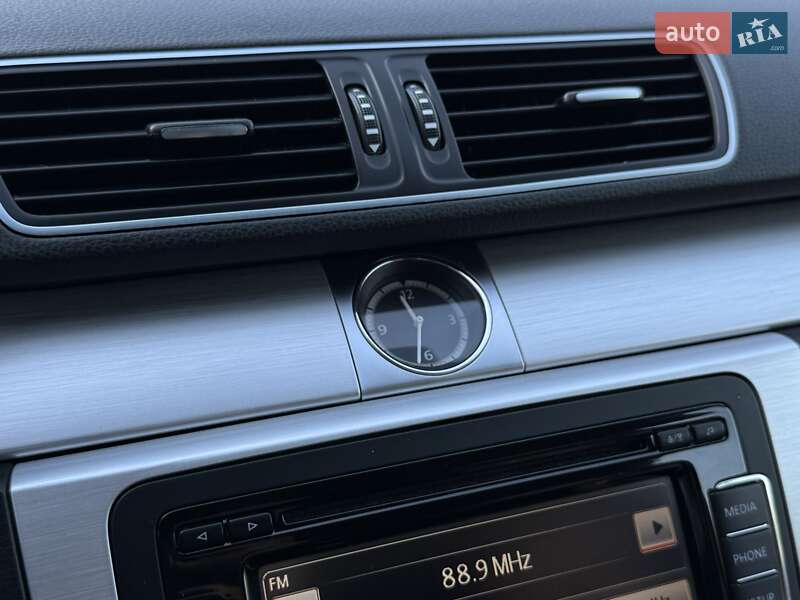 Купе Volkswagen CC / Passat CC 2013 в Тернополі