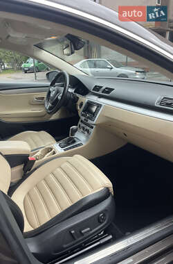 Купе Volkswagen CC / Passat CC 2015 в 