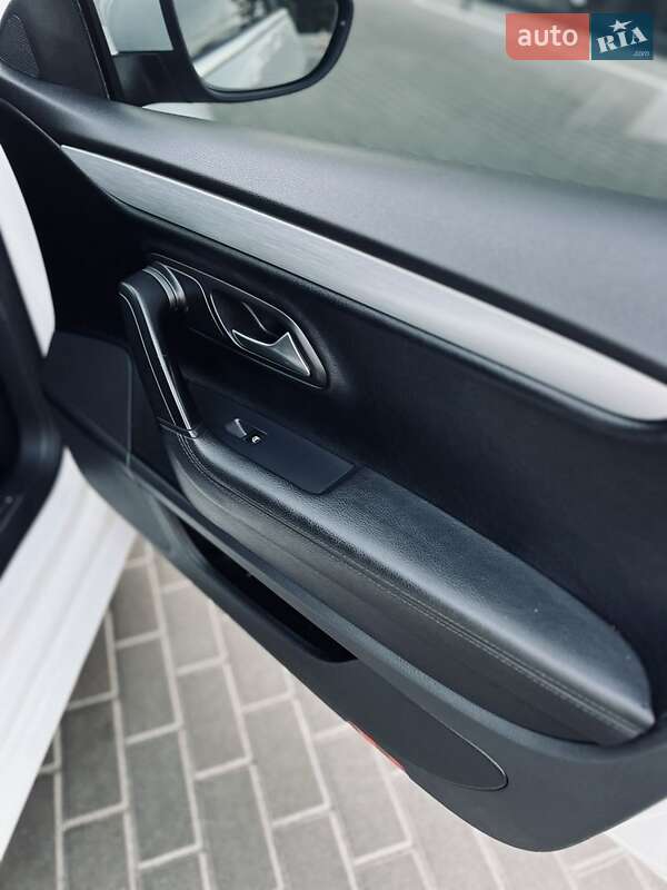 Купе Volkswagen CC / Passat CC 2012 в Кропивницком