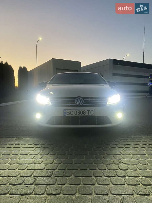 Купе Volkswagen CC / Passat CC 2013 в Львове