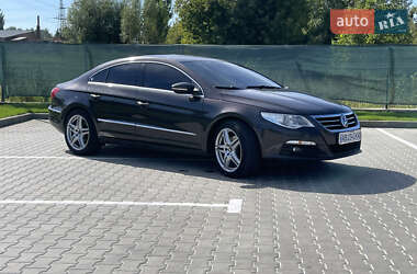Купе Volkswagen CC / Passat CC 2010 в 
