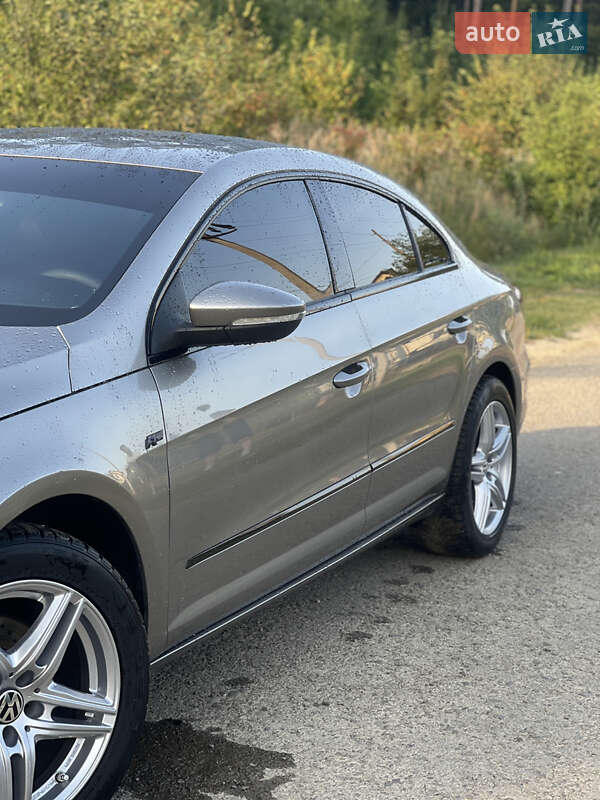 Купе Volkswagen CC / Passat CC 2010 в Калуше