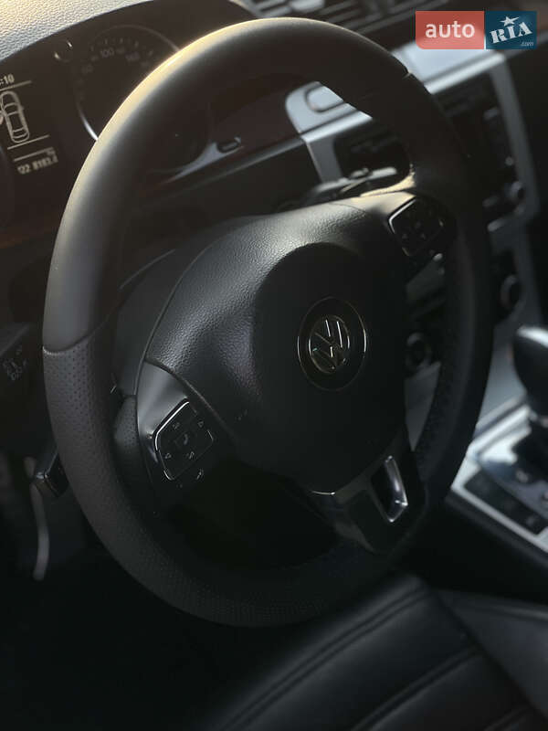 Купе Volkswagen CC / Passat CC 2010 в Калуше