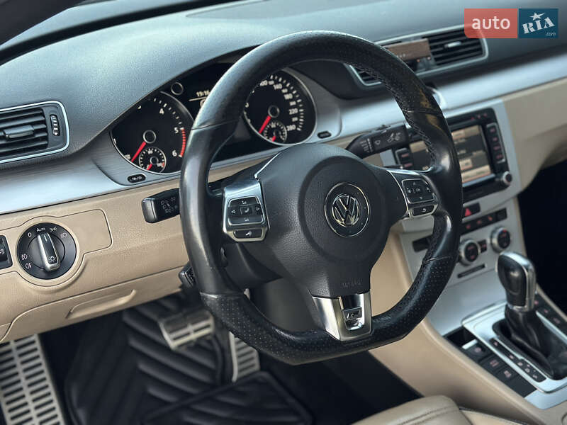 Купе Volkswagen CC / Passat CC 2013 в Ужгороде